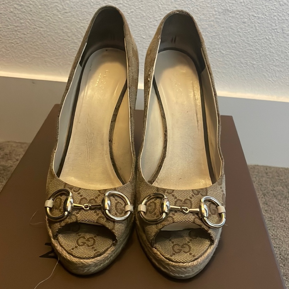 Authentic Gucci Charolette open toe wedge size 38
